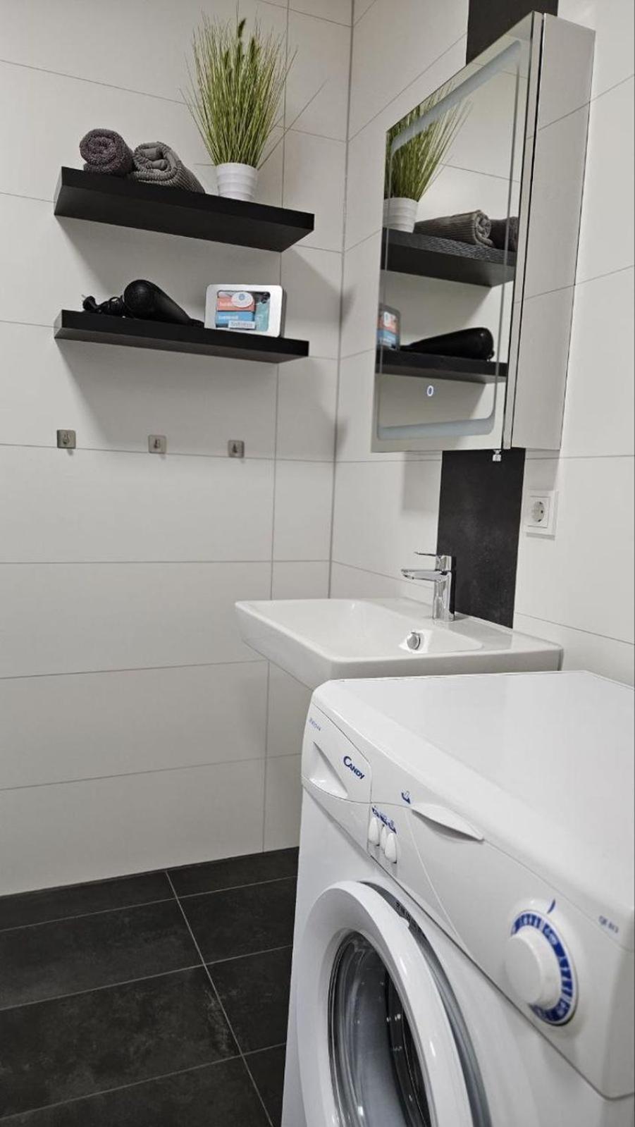 Apartment 5