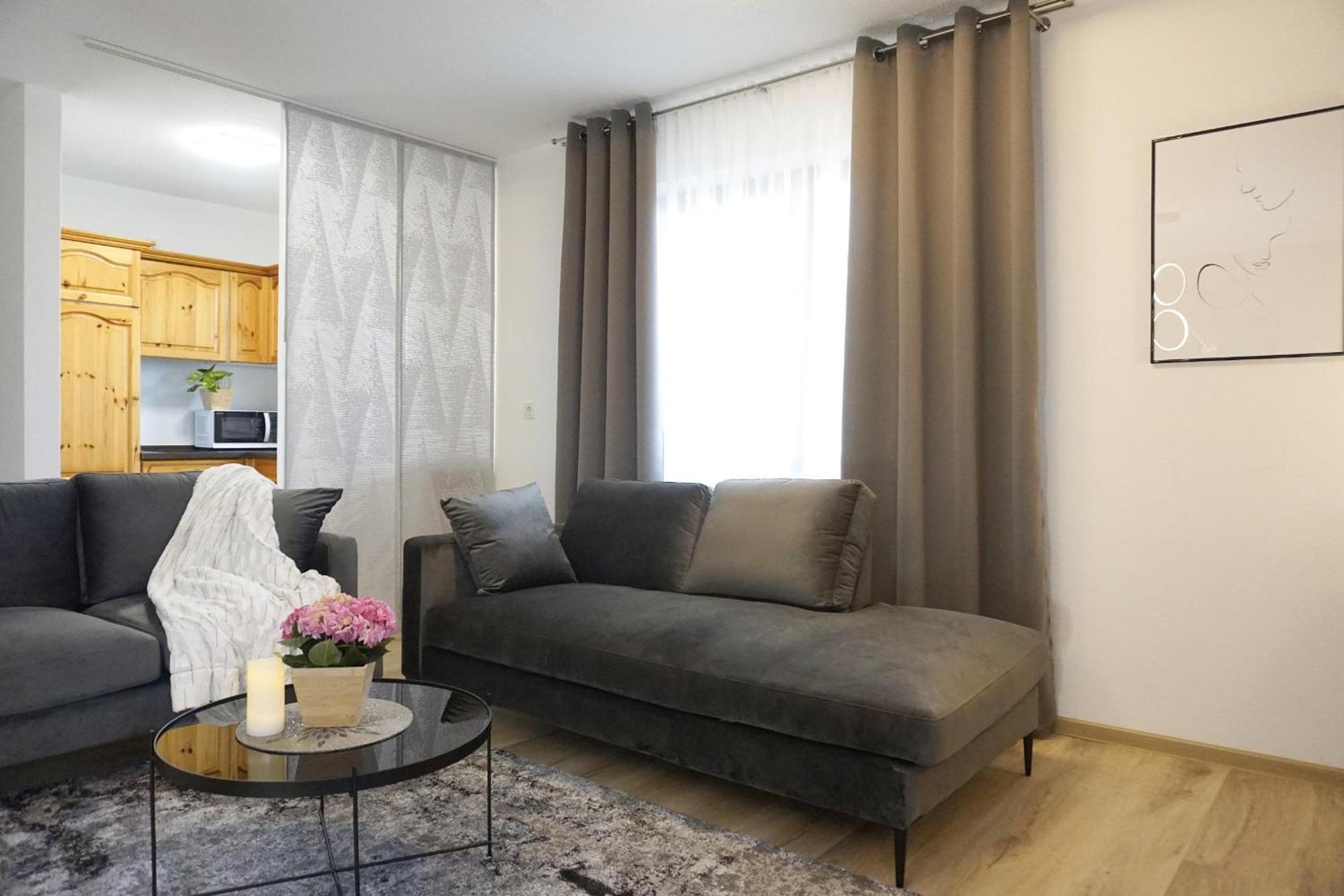 Apartment 5 *