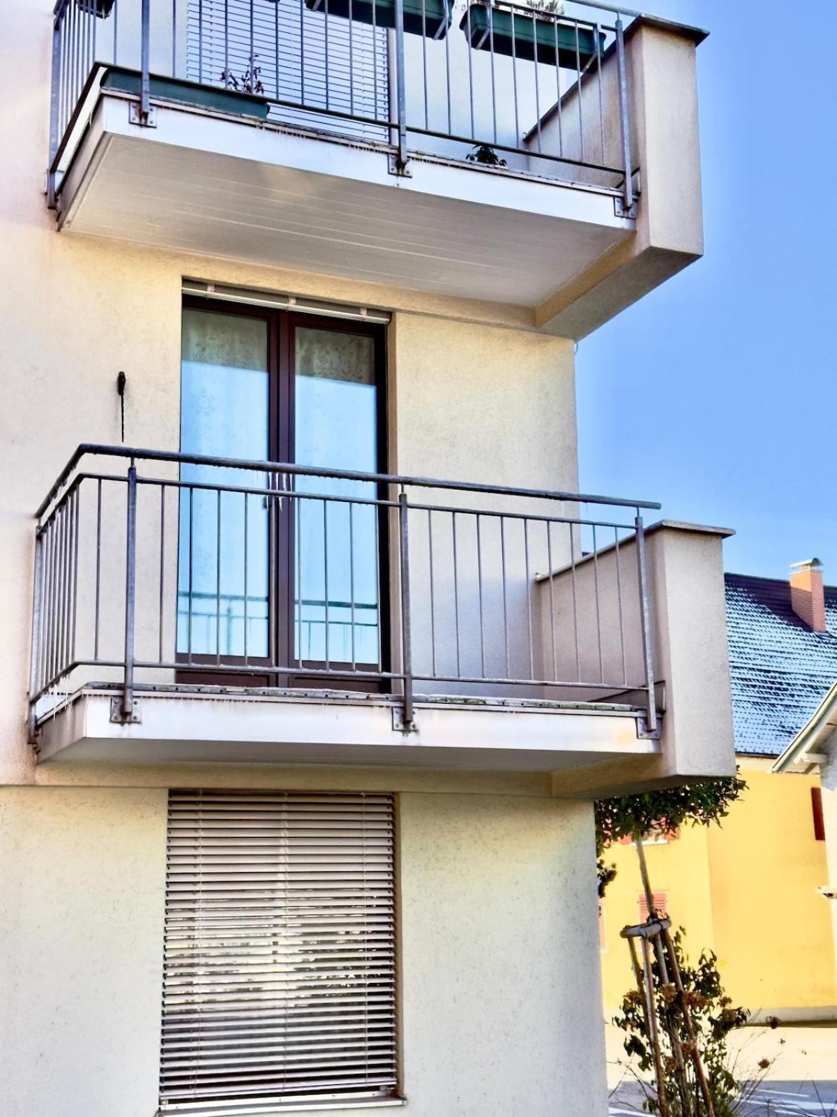 Boutique Mit Balkon Apartment