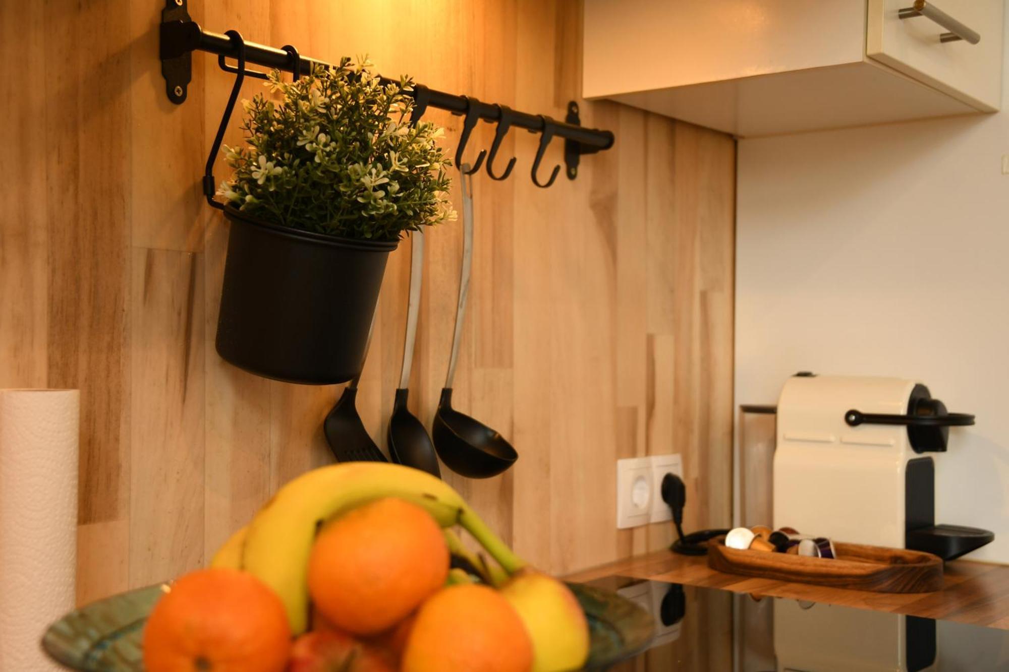 Apartment Engel
