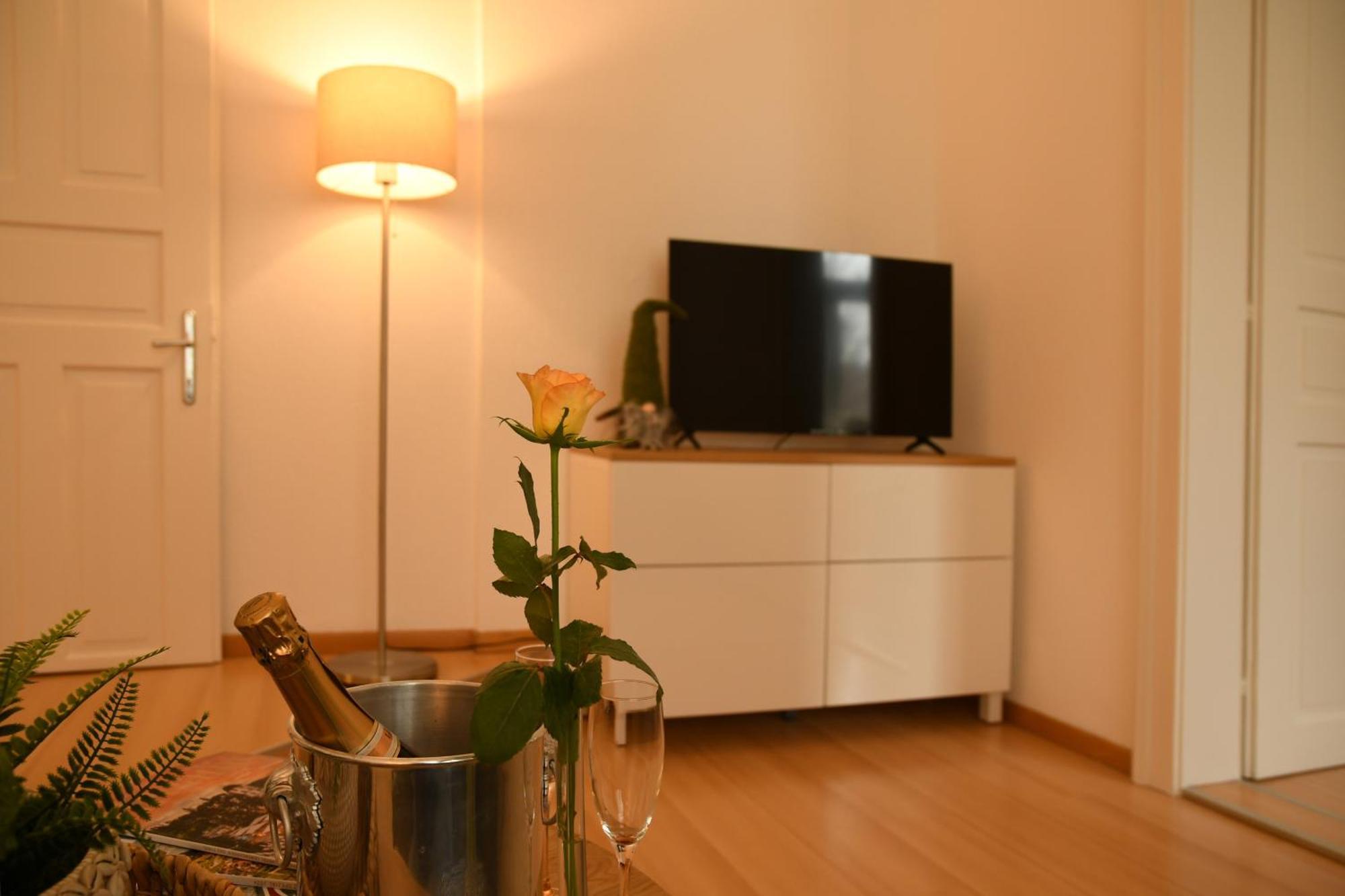 Engel Apartment *
