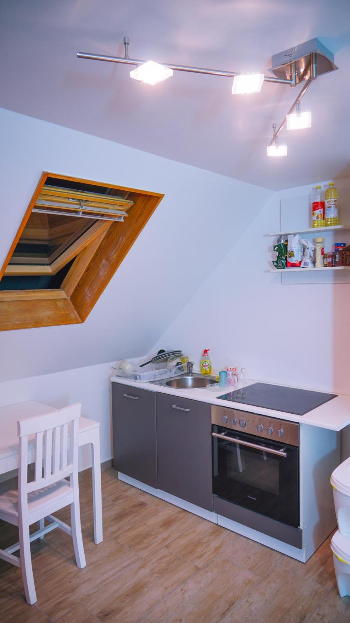 Shared House Gebersheim Homestay *