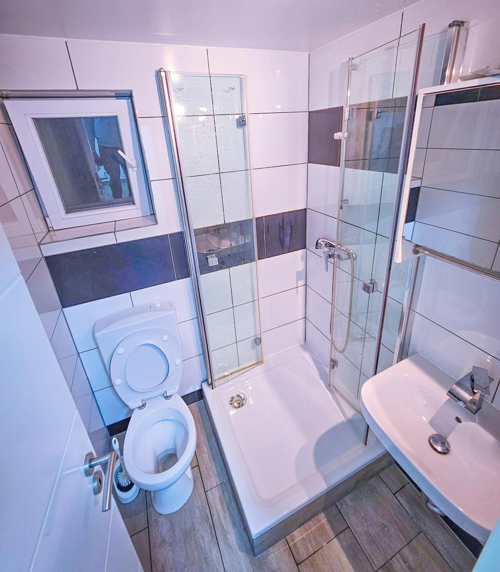 Shared House Gebersheim Homestay *