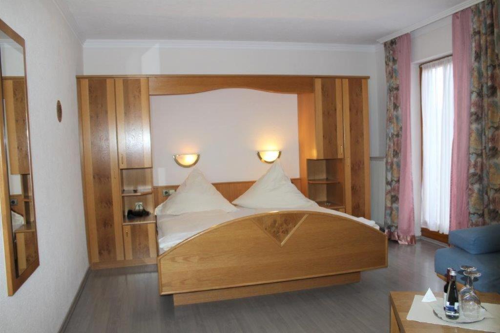 Winzerhotel Kinges-kessel Gbr Hotel Morstadt