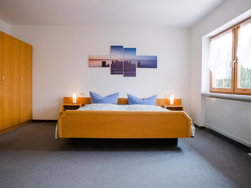 Gaestehaus St. Martin Bed & Breakfast 3*