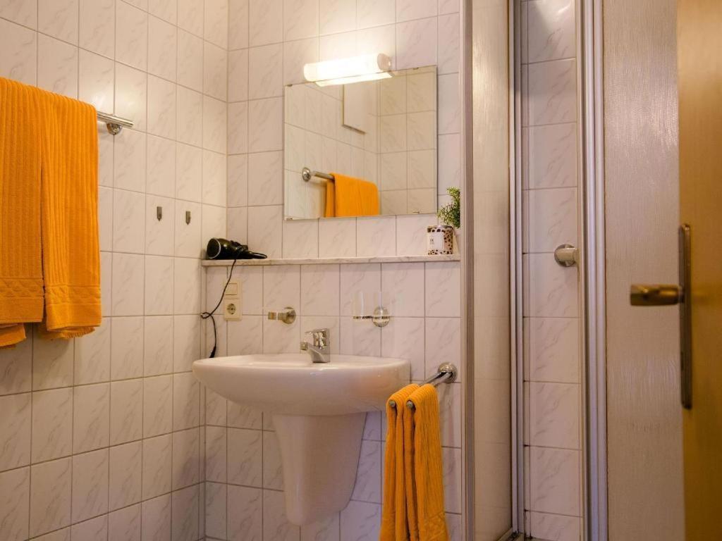 Gaestehaus St. Martin Bed & Breakfast 3*