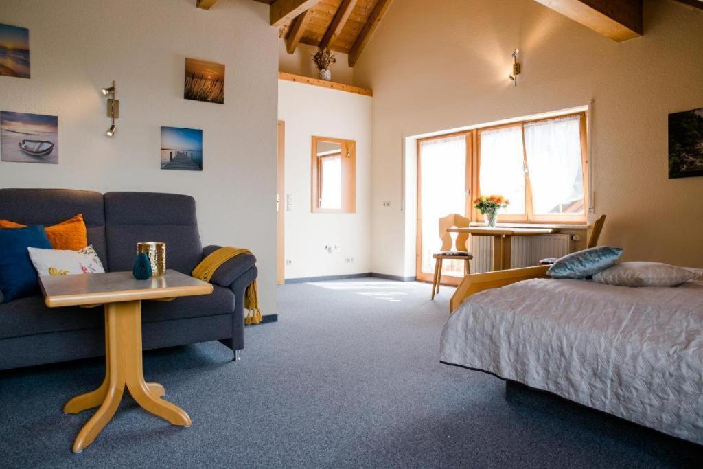 Bed & Breakfast Gaestehaus St. Martin Sipplingen