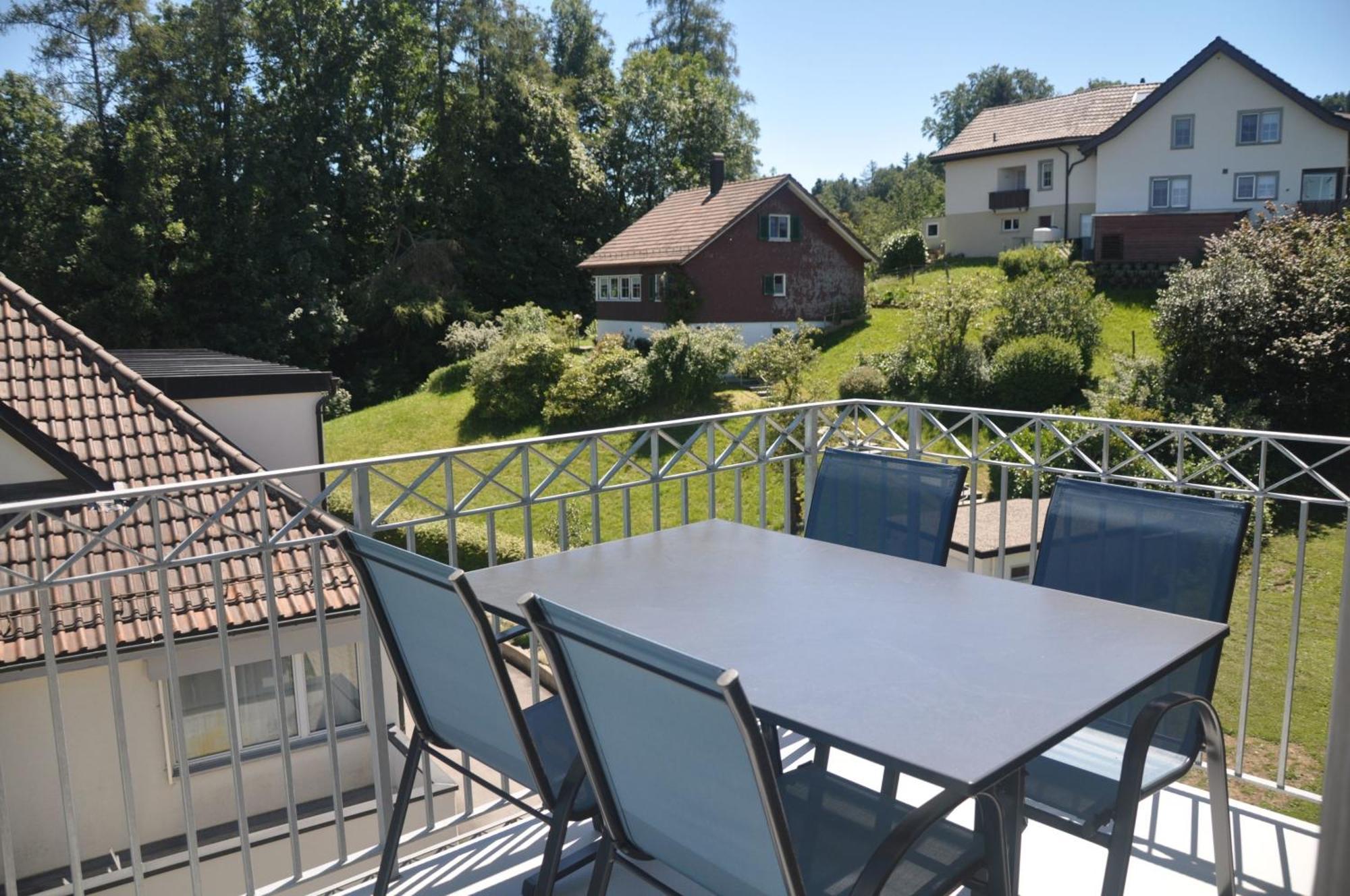 Apartment Raetia Mit Bodenseeblick