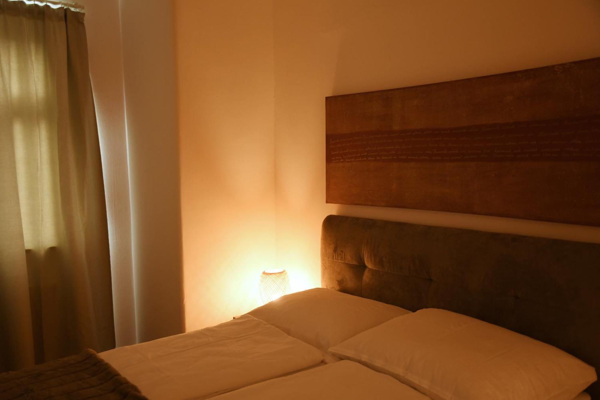 Apartment Engel