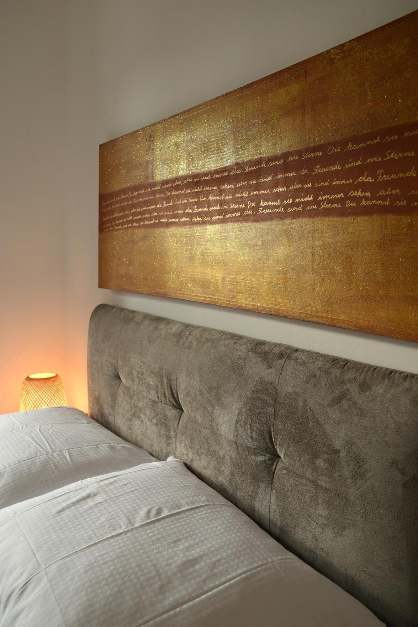 Engel Apartment *