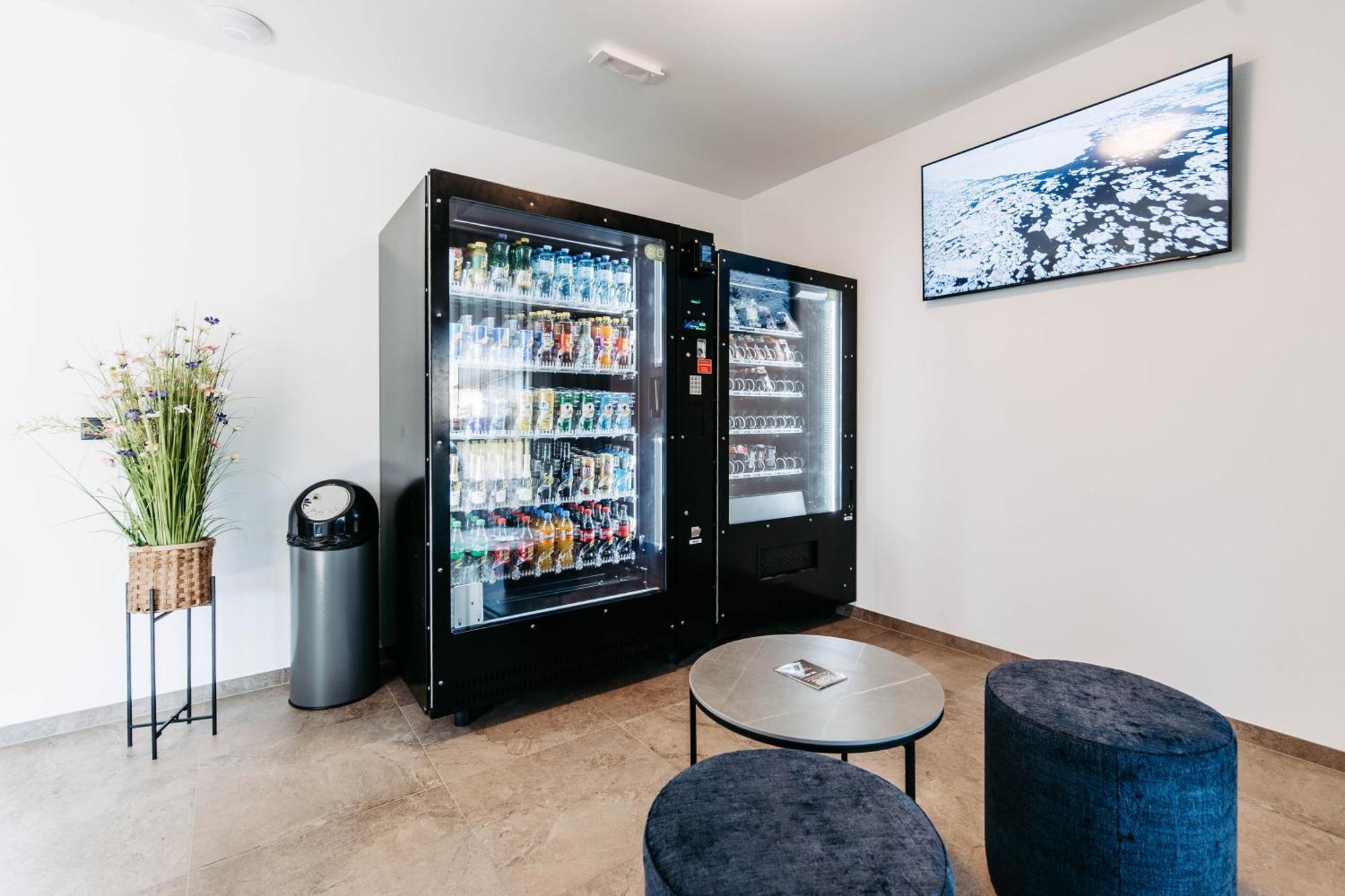 Easy - Self Check In - Out Höchst