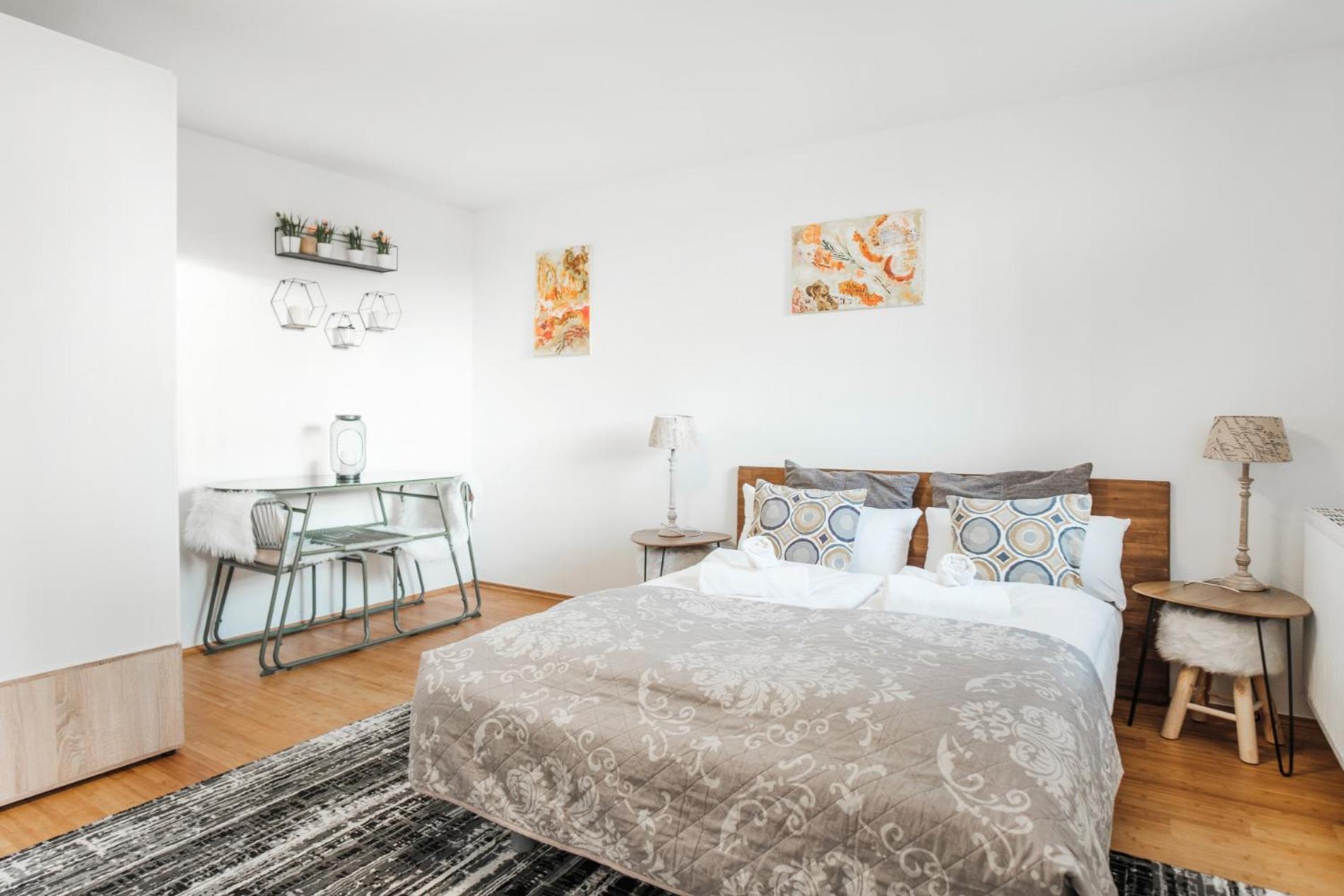 Cocoon Apartment *