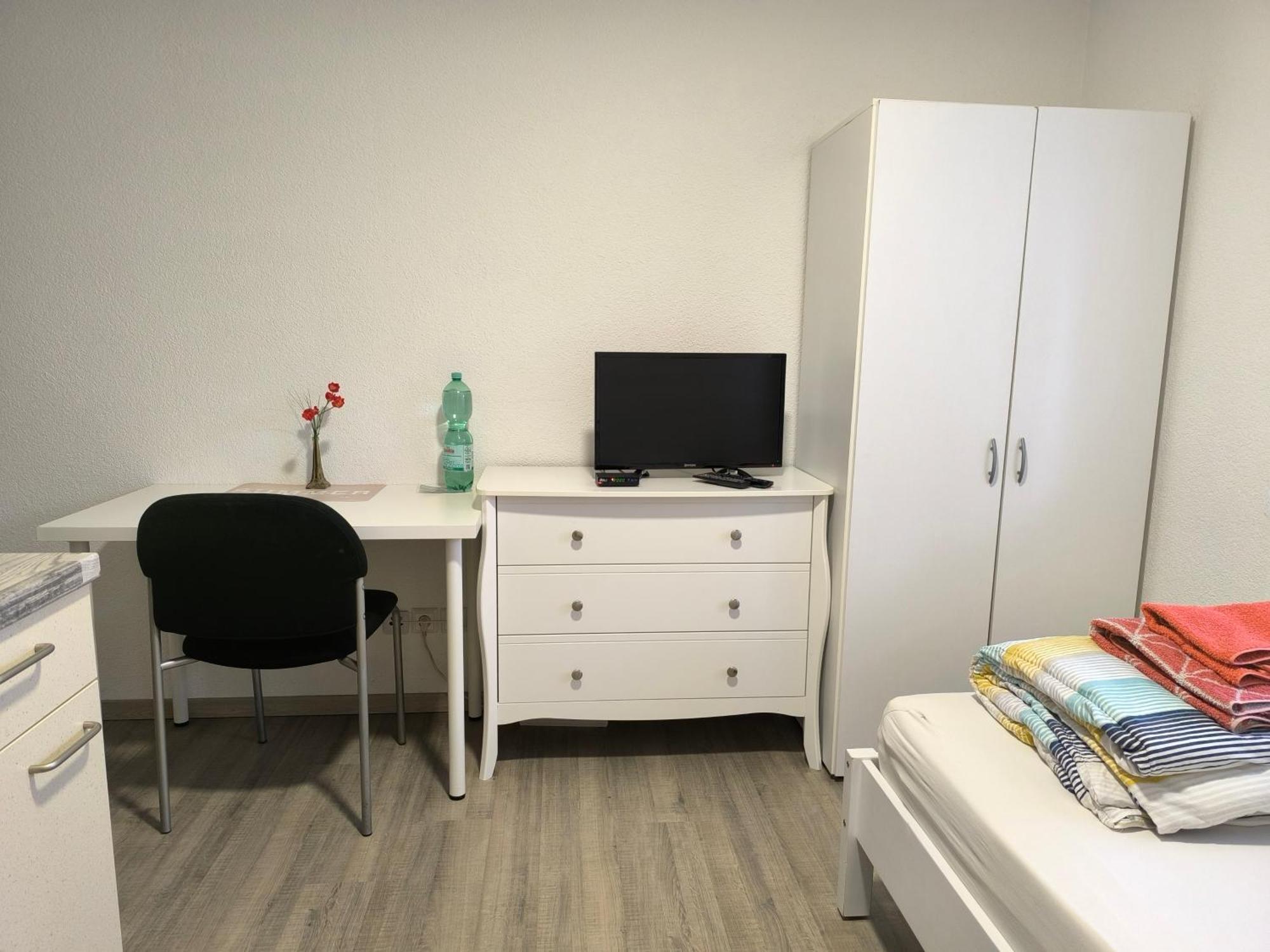 Apartment 2-apartment
