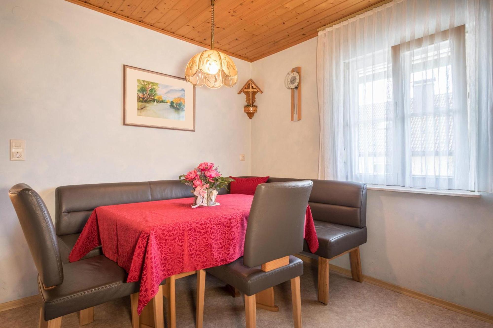 Apartment Zapfs Bauernhof Pfingstrose