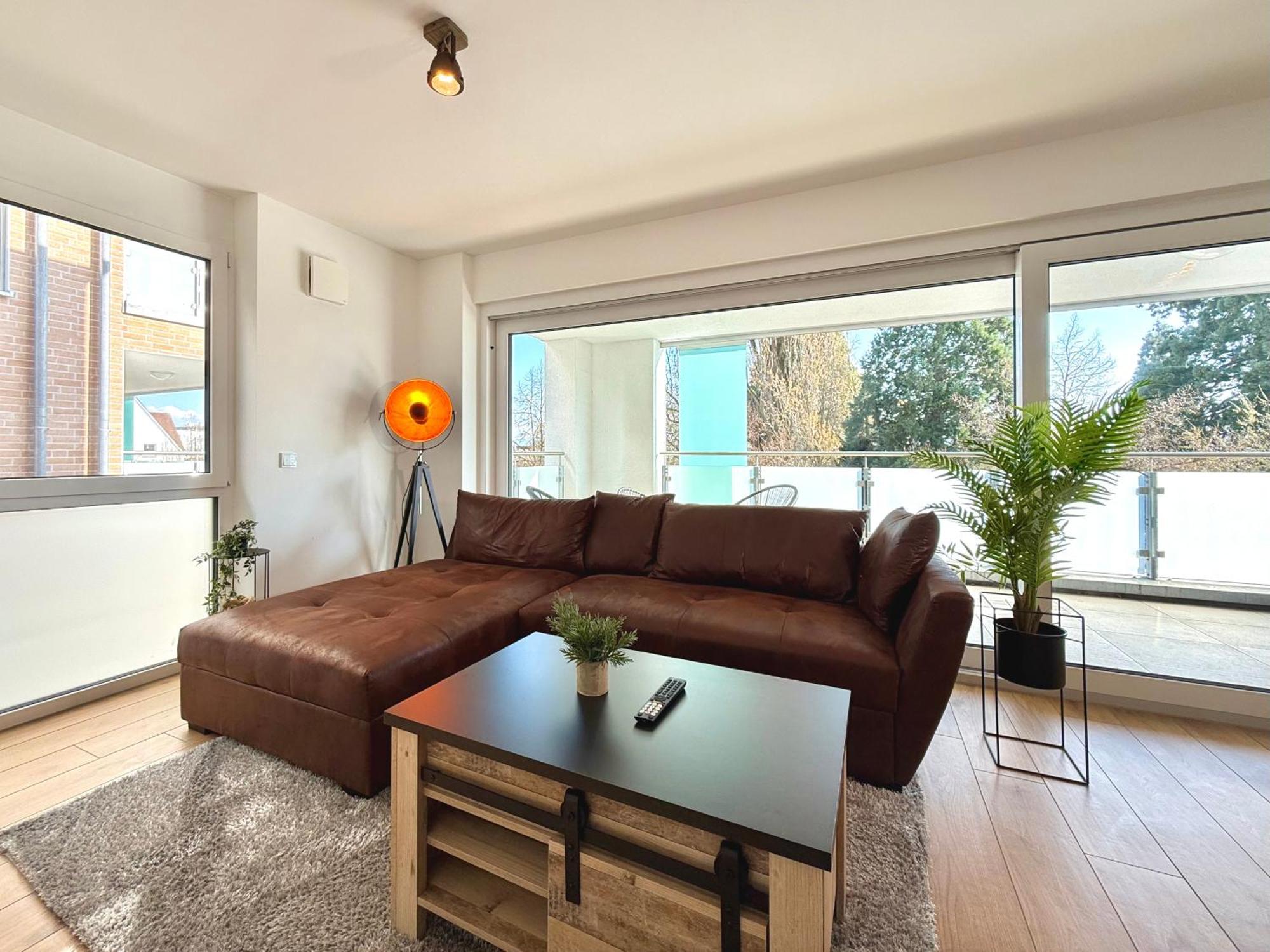 Living Timeless- Happy Living Bodensee Direkt Am Mit Billard, Parkplatz Und Balkon Fuer Bis Zu 6 Personen