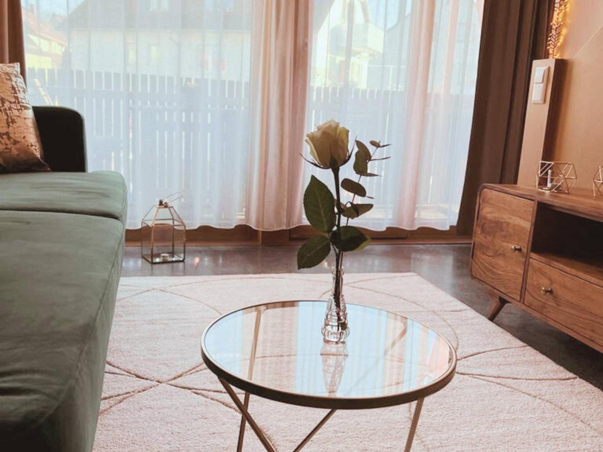 Apartment Seeglueck Seegold - Moderne Maisonette-wohnung Mit Balkon Und Parkplatz In Seenaehe In Konstanz-dingels-dorf *