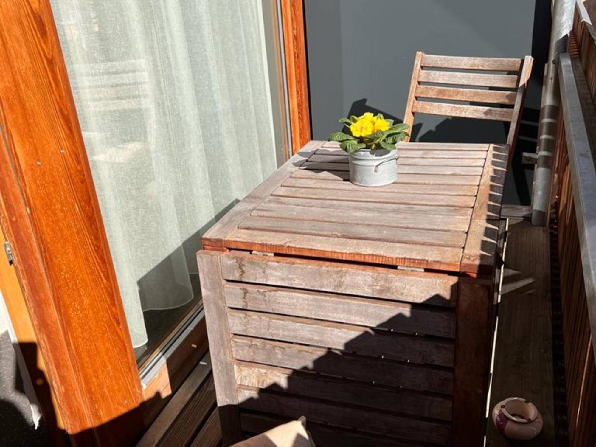 Apartment Seeglueck Seegold - Moderne Maisonette-wohnung Mit Balkon Und Parkplatz In Seenaehe In Konstanz-dingels-dorf *