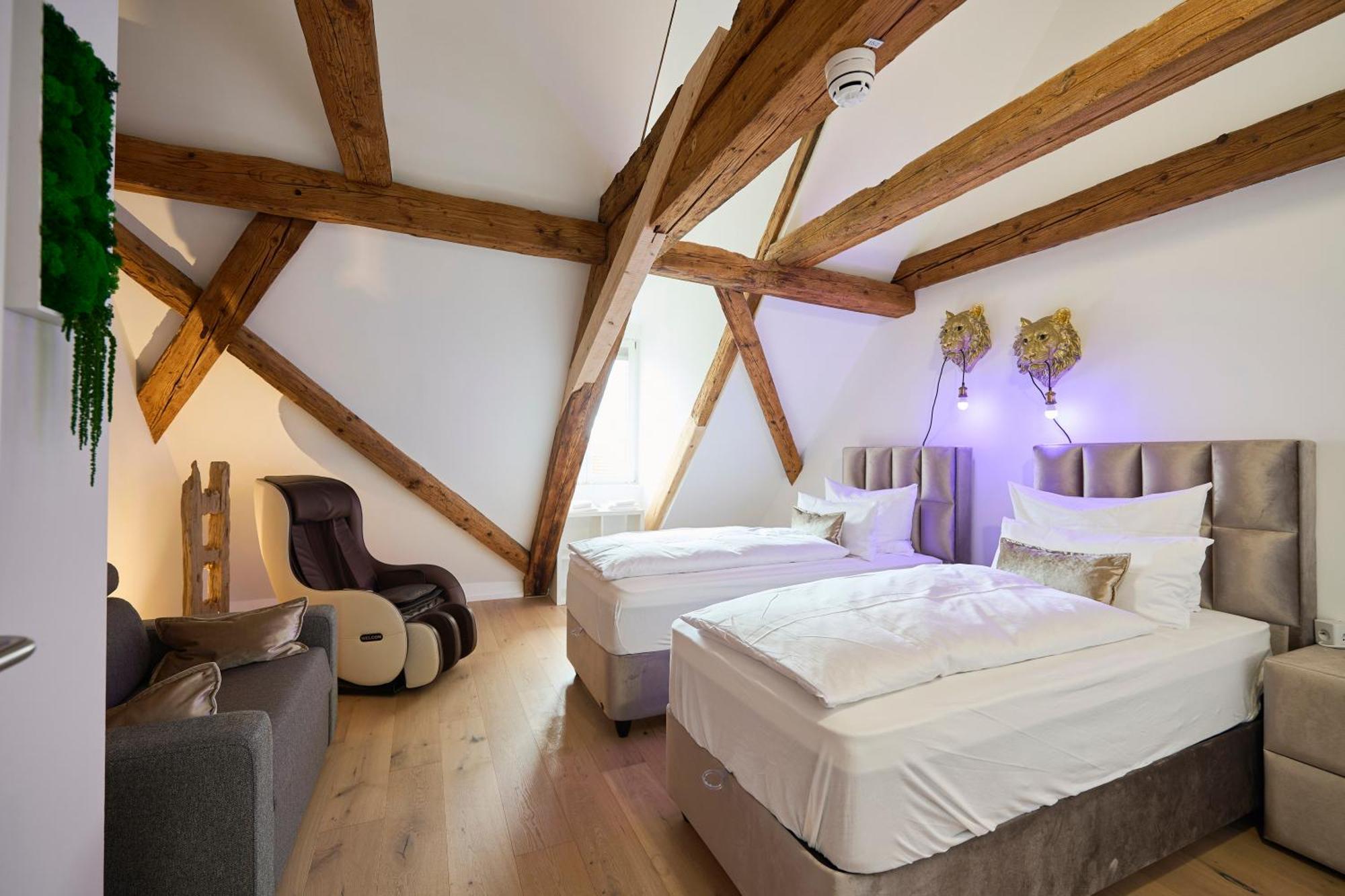 Wood World Luxury - Massage - Bergblick - Tranpolin- Parken