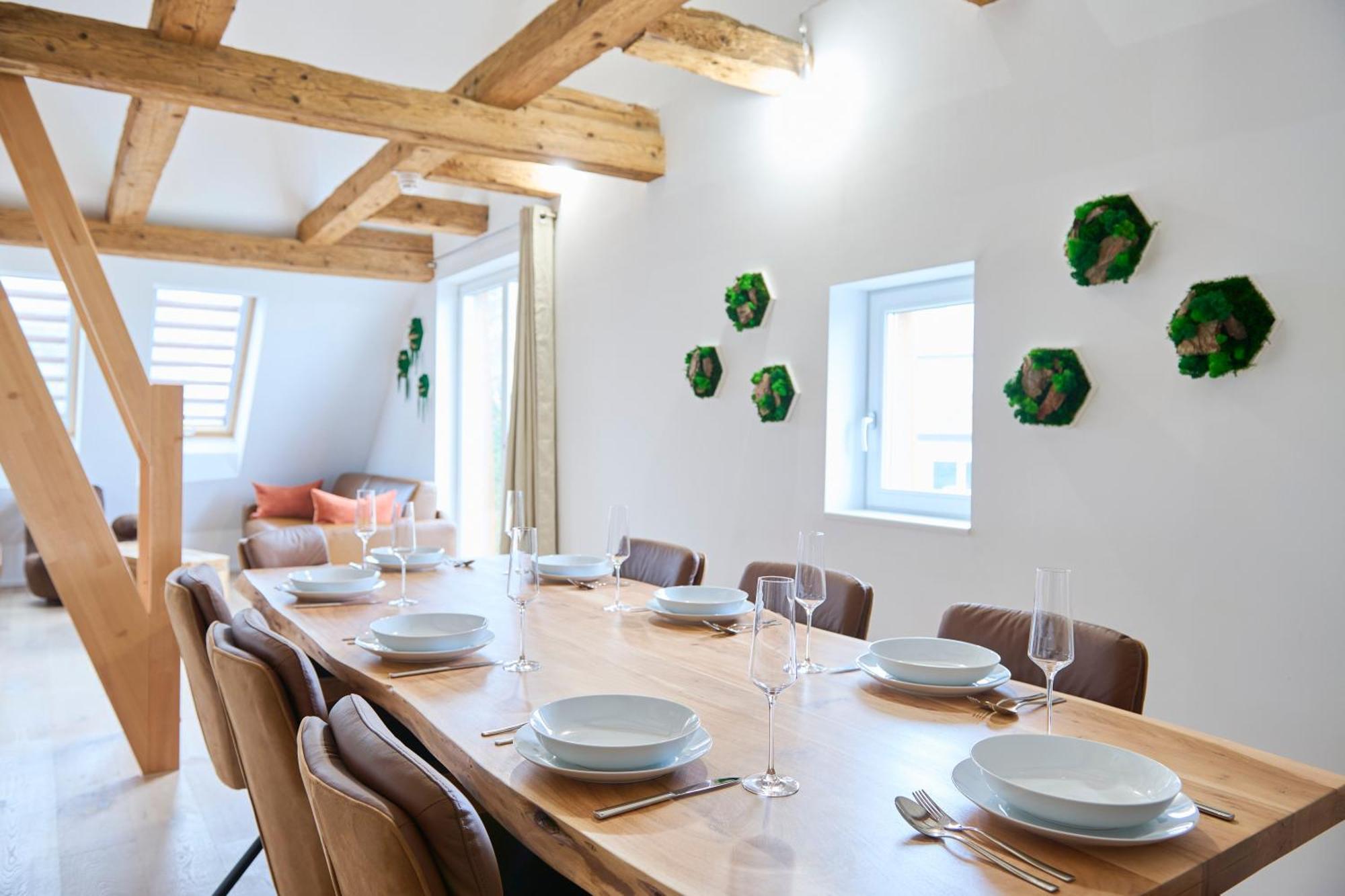 Apartment Wood World Luxury - Massage - Bergblick - Tranpolin- Parken Markdorf