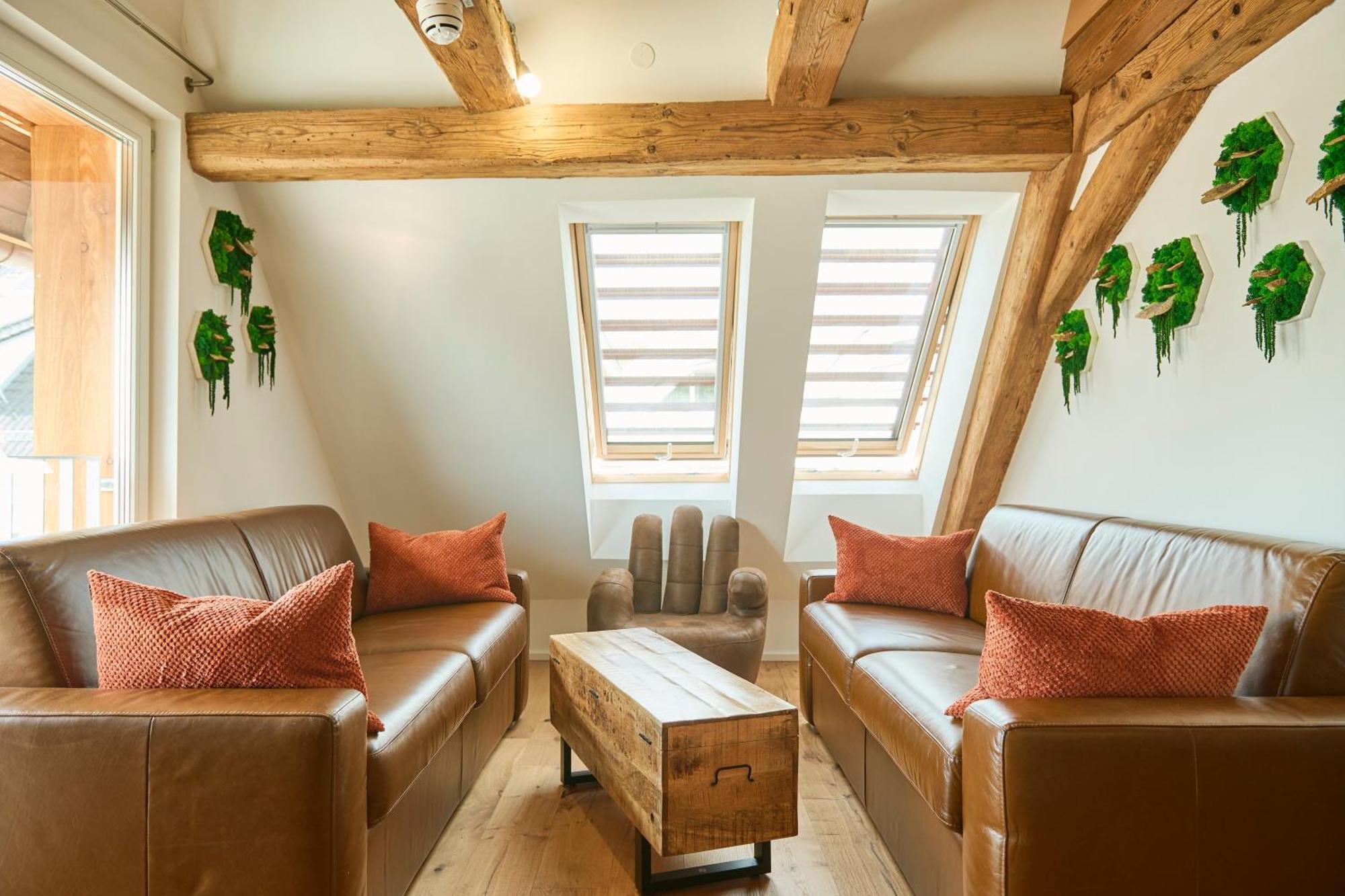 Wood World Ii Massage - Bergblick - Parken - Kueche - Light Show - Trampolin Apartment