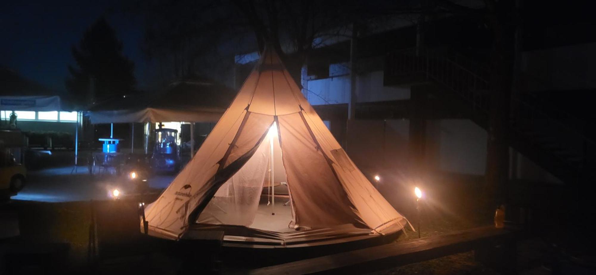Capsule hotel Swiss Army Night / Militaerbunker *
