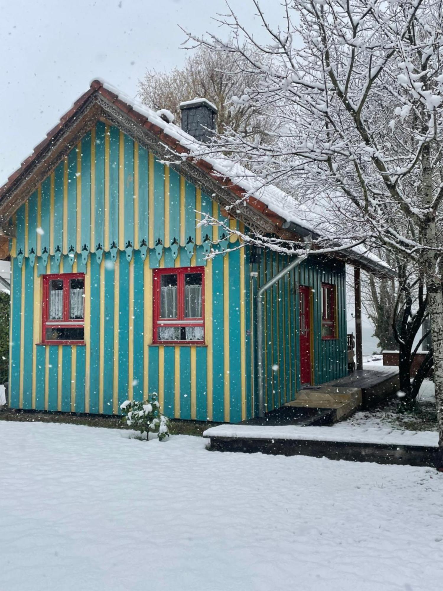 Ferienhaeuschen Mit Privatem Seezugang Holiday home