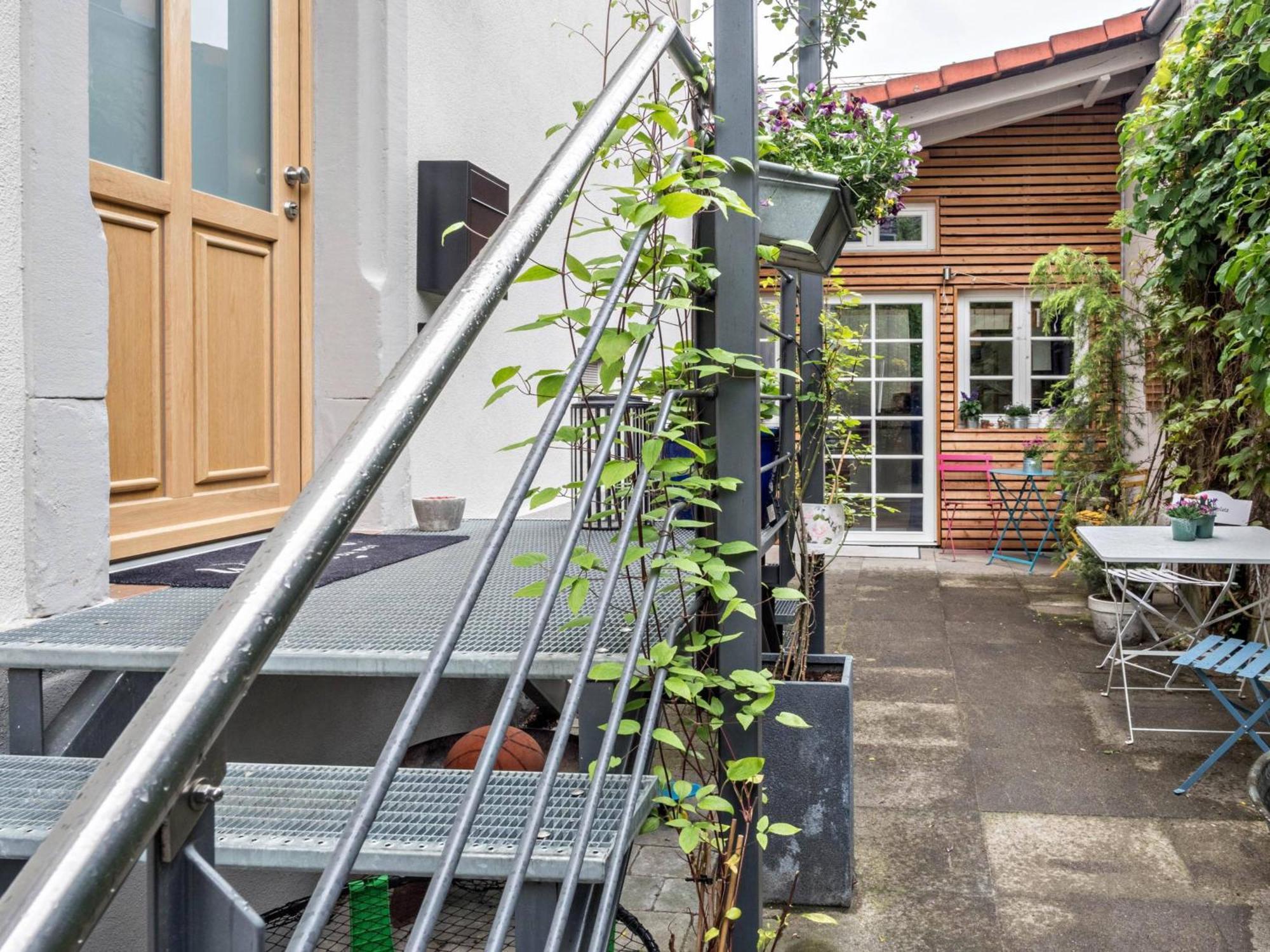 Guest house Seeglueck Oase - Charmante Mit Garten Gaestezimmern Und Tiny House Nahe Universitaet Insel Mainau Und In Konstanz
