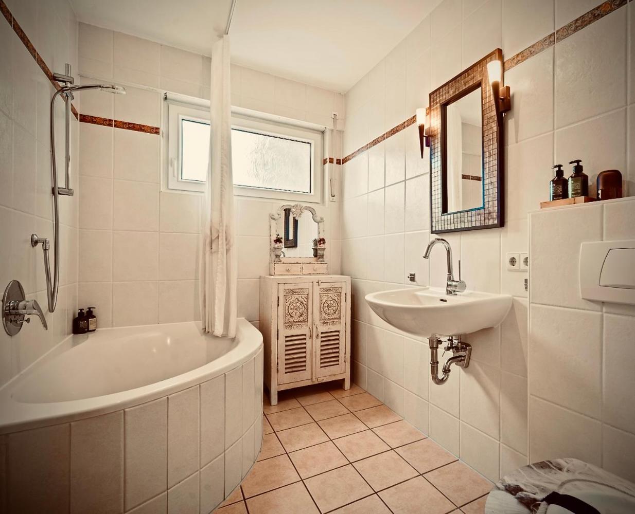 Apartment Louise 50 M Zum Kressbronn am Bodensee