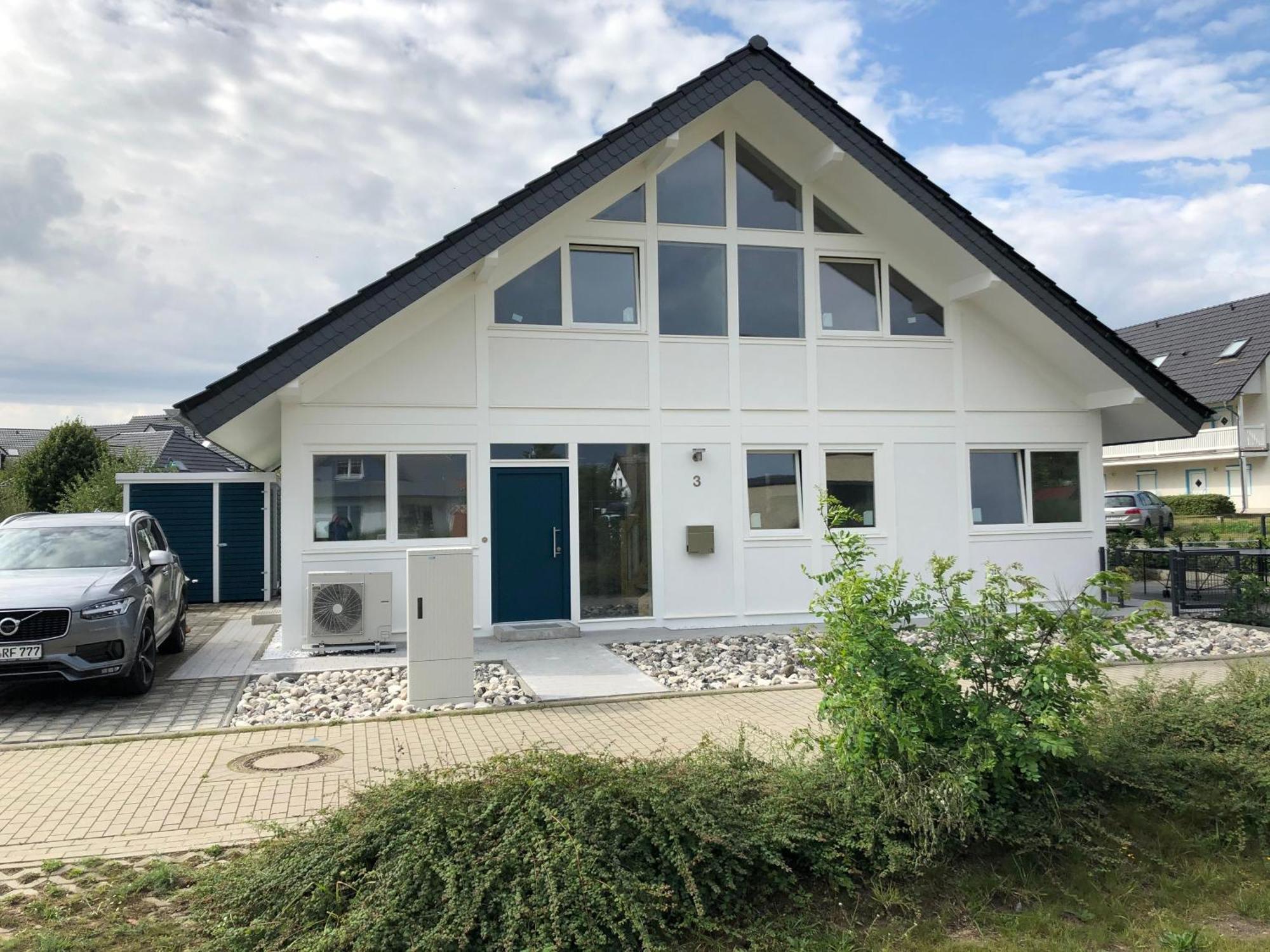 Grosses Luxusferienhaus Mit Whirlpool * Karlshagen