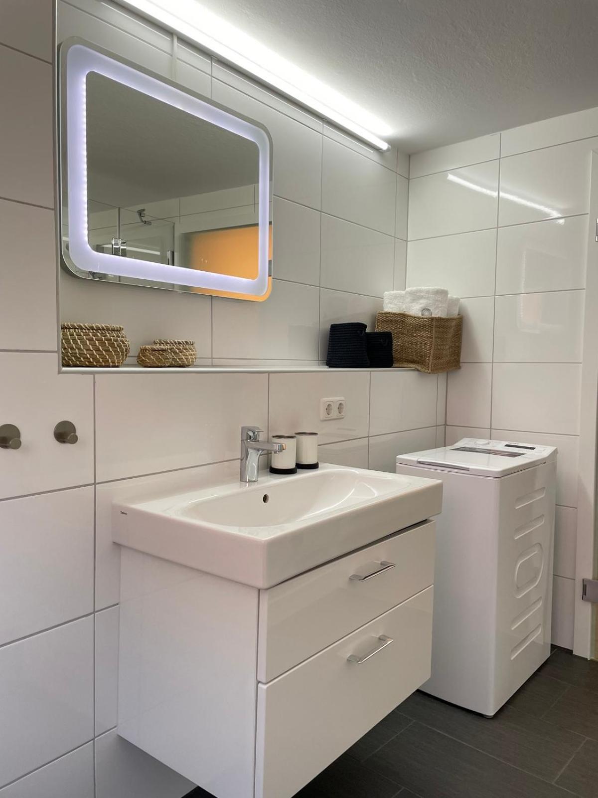 Retro-modern In Der Bregenzer Fussgaengerzone Apartment