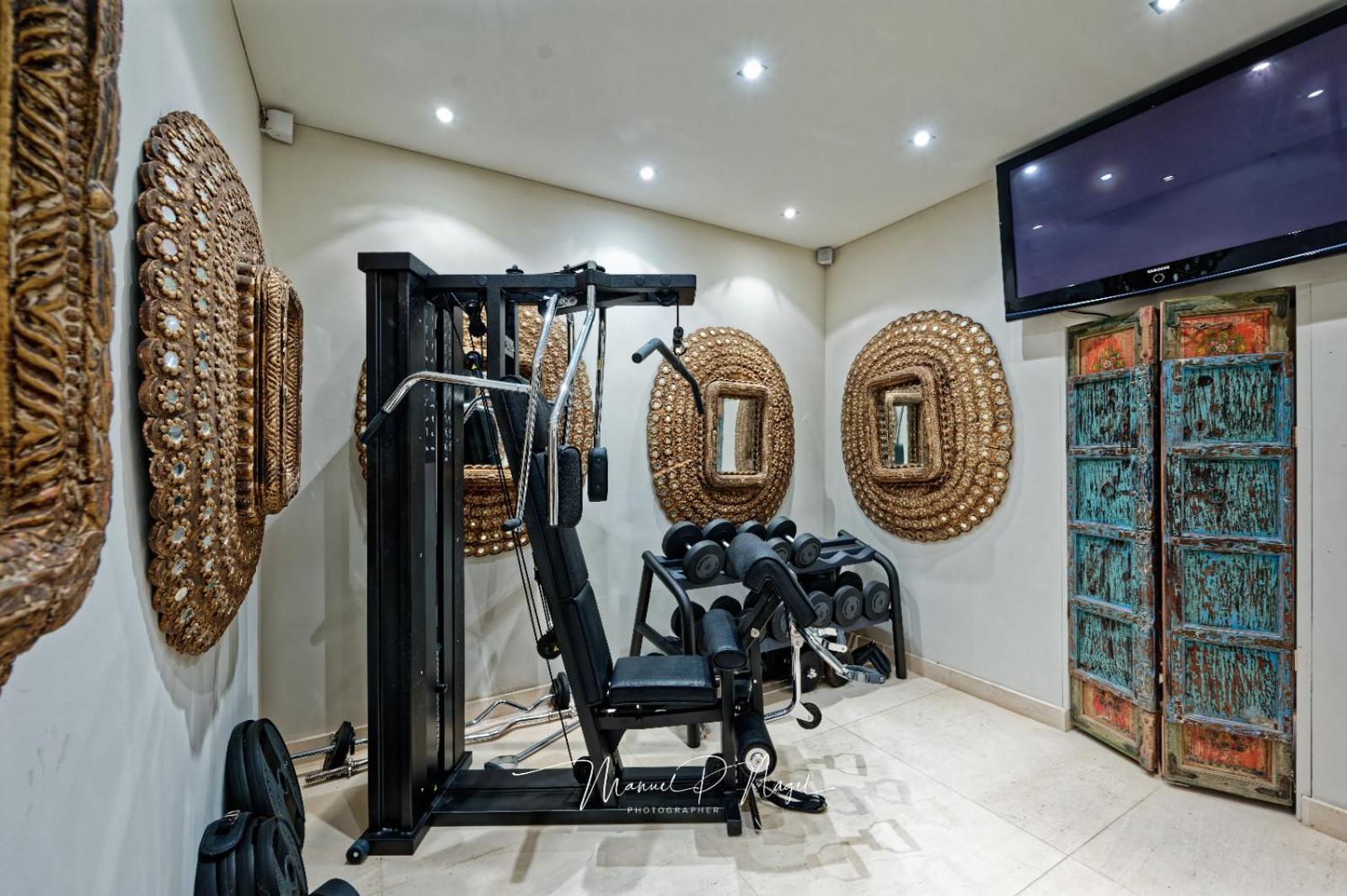 Holiday home Philipp Plein - Designervilla Mit Pool Amriswil
