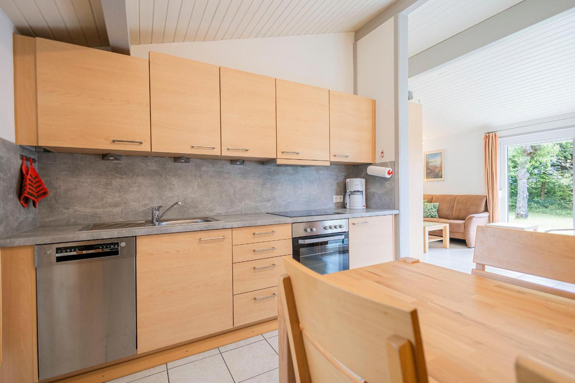 Ferienwohnpark Satteldachhaus Typ 10 Sdr 102 Holiday home Immenstaad am Bodensee