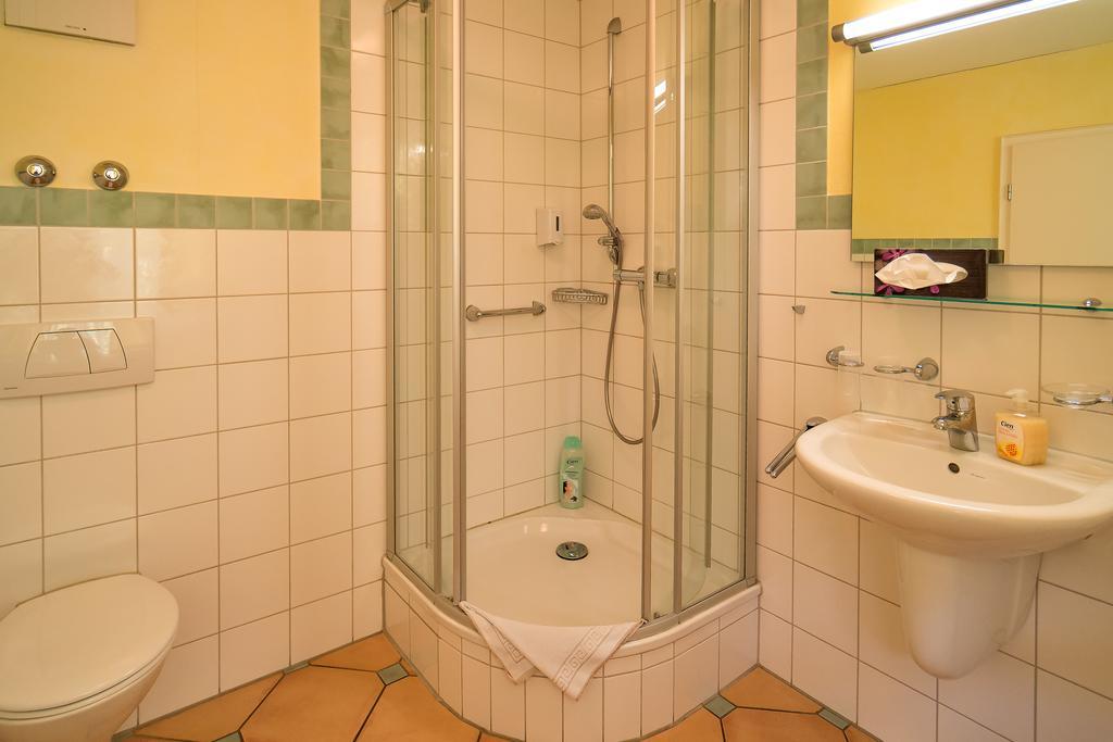 Zum Lieben Augustin Hotel