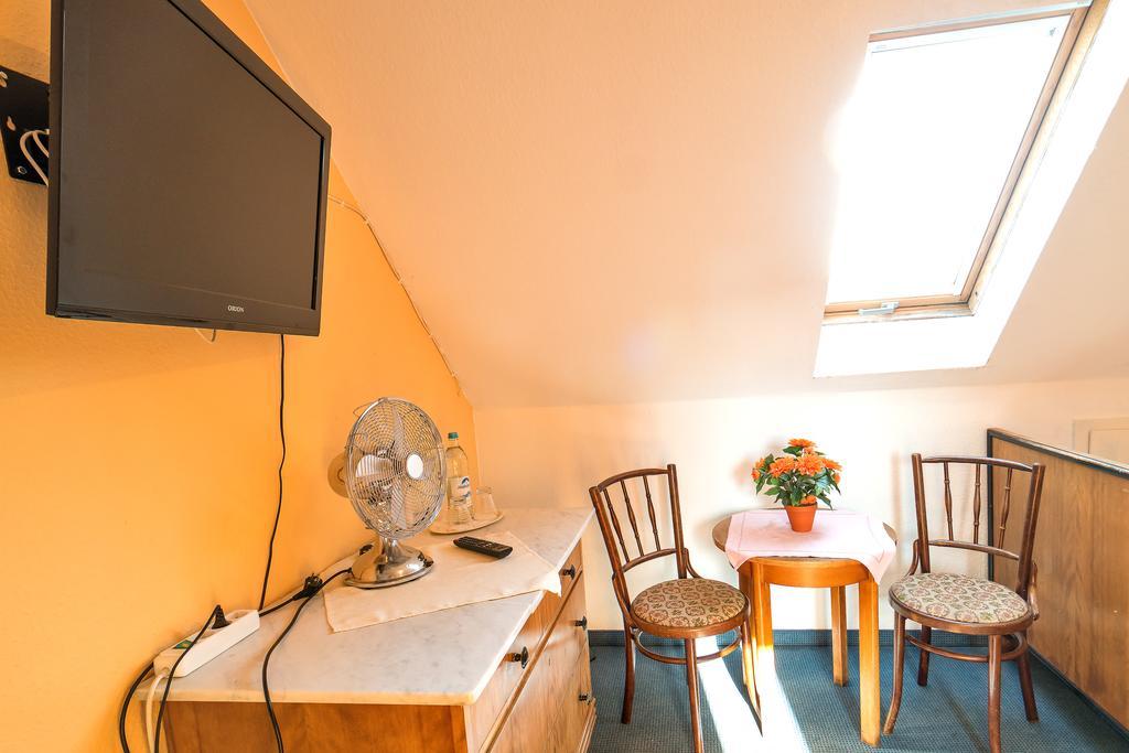 Zum Lieben Augustin Hotel