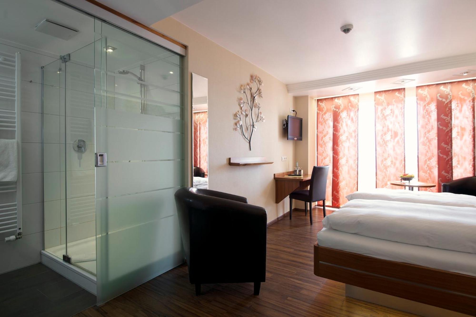 Engel Hotel 3*