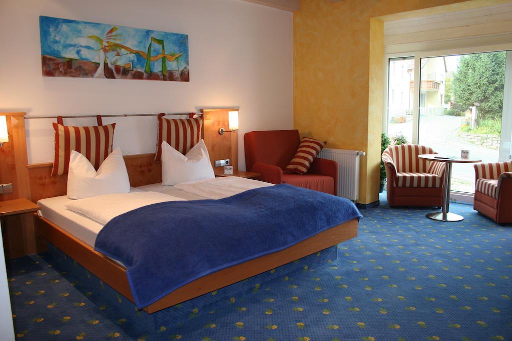Hotel Zum Adler - Wahlwies 3*