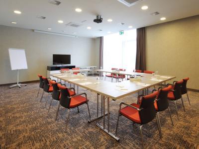 Hotel Express Friedrichshafen, An Ihg 3*