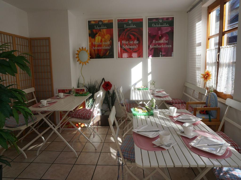Gasthof Pension Ins Fischernetz - Mäntele Meersburg