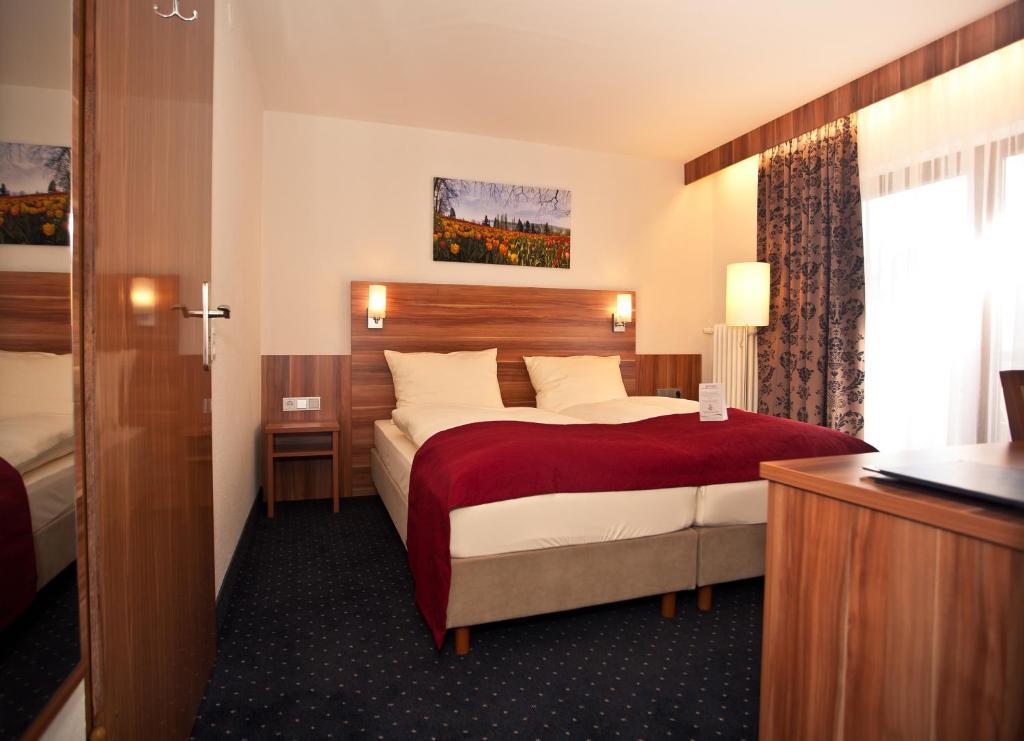 Knaus Am Hafen Hotel Uhldingen-Muehlhofen