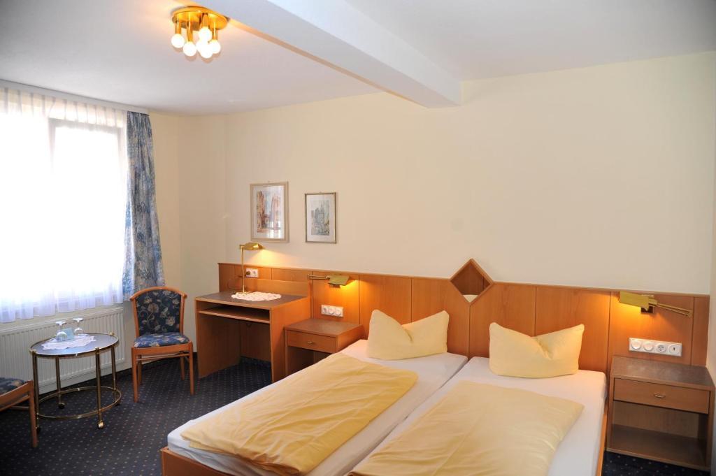 Hotel & Restaurant 