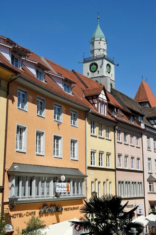 Hotel & Restaurant 