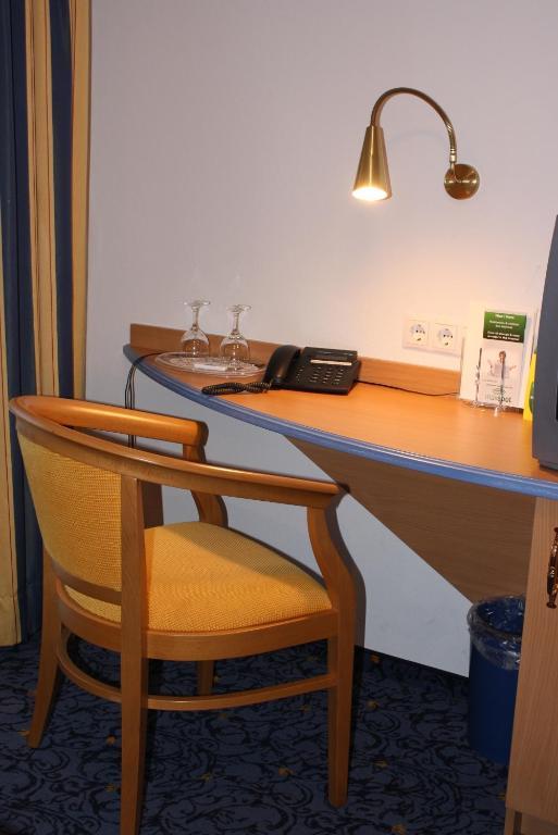 Waldhorn Hotel 3*
