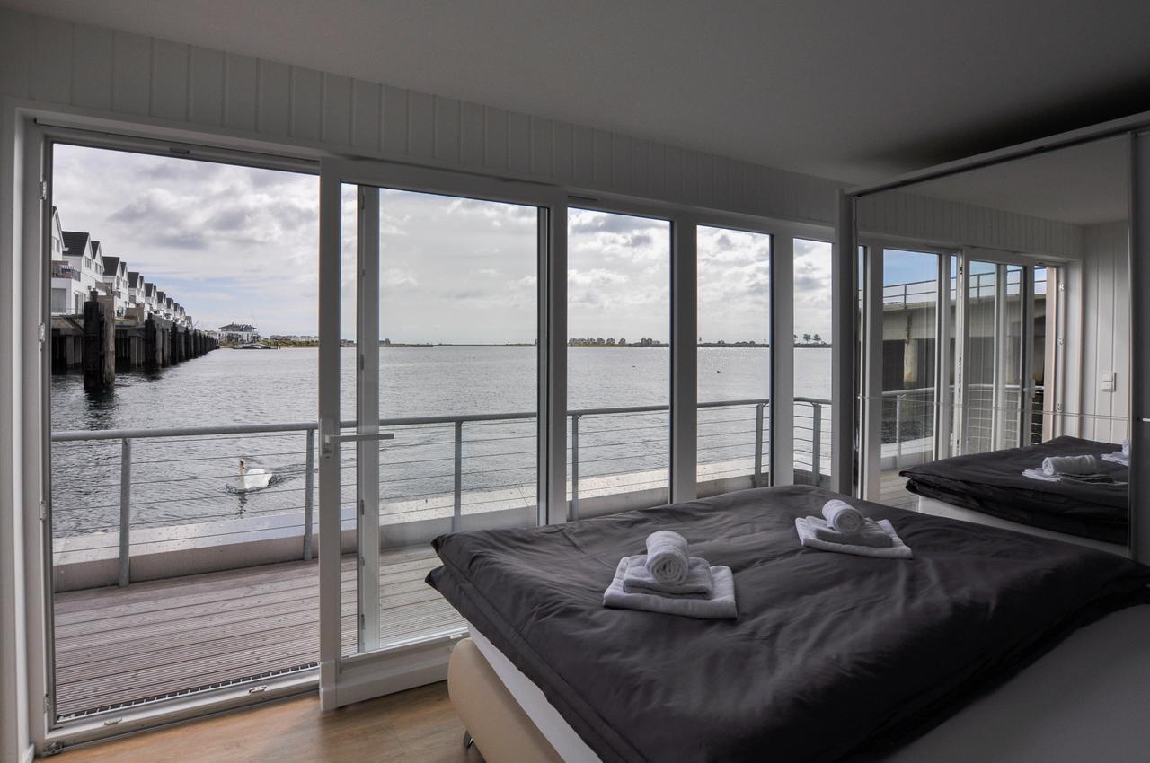 Schwimmendes Haus Hausboot *