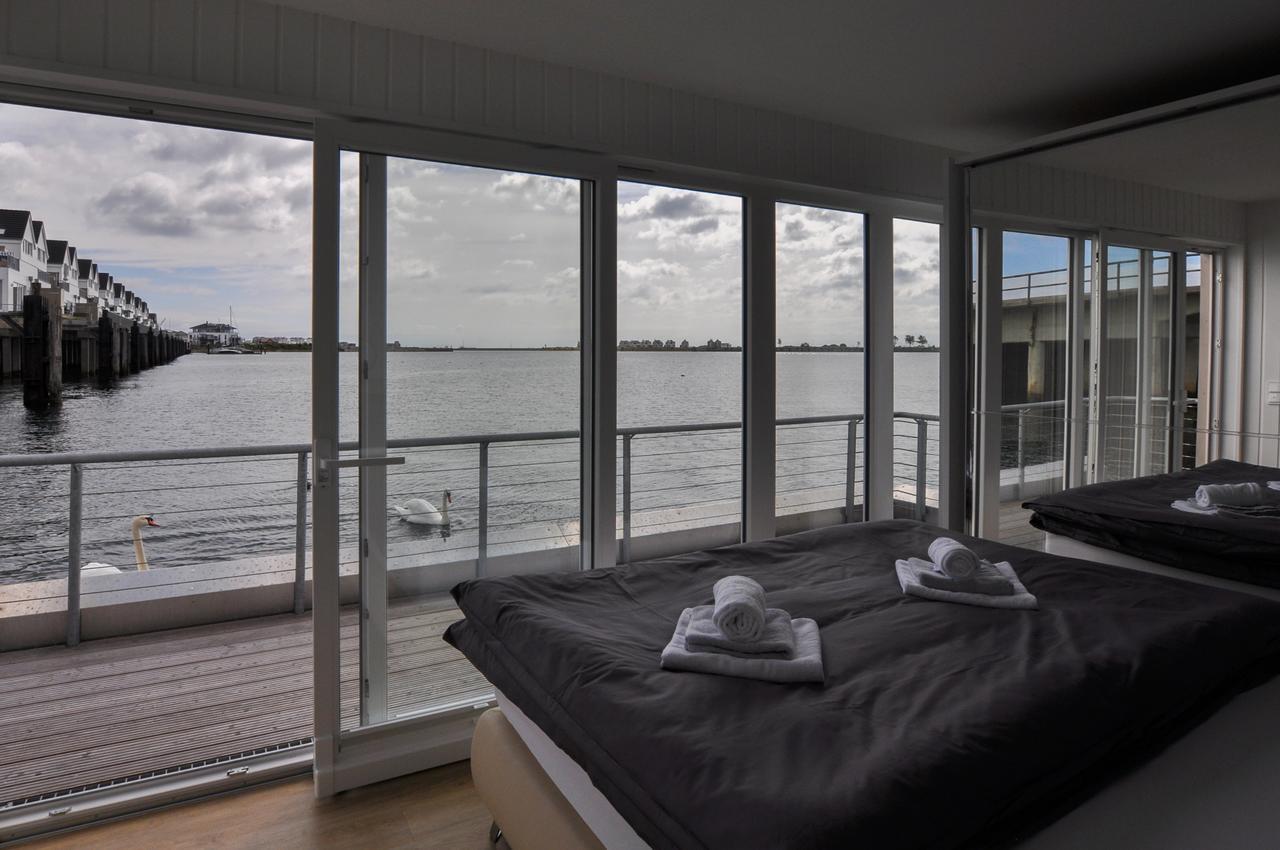 Holiday home Schwimmendes Haus Hausboot *