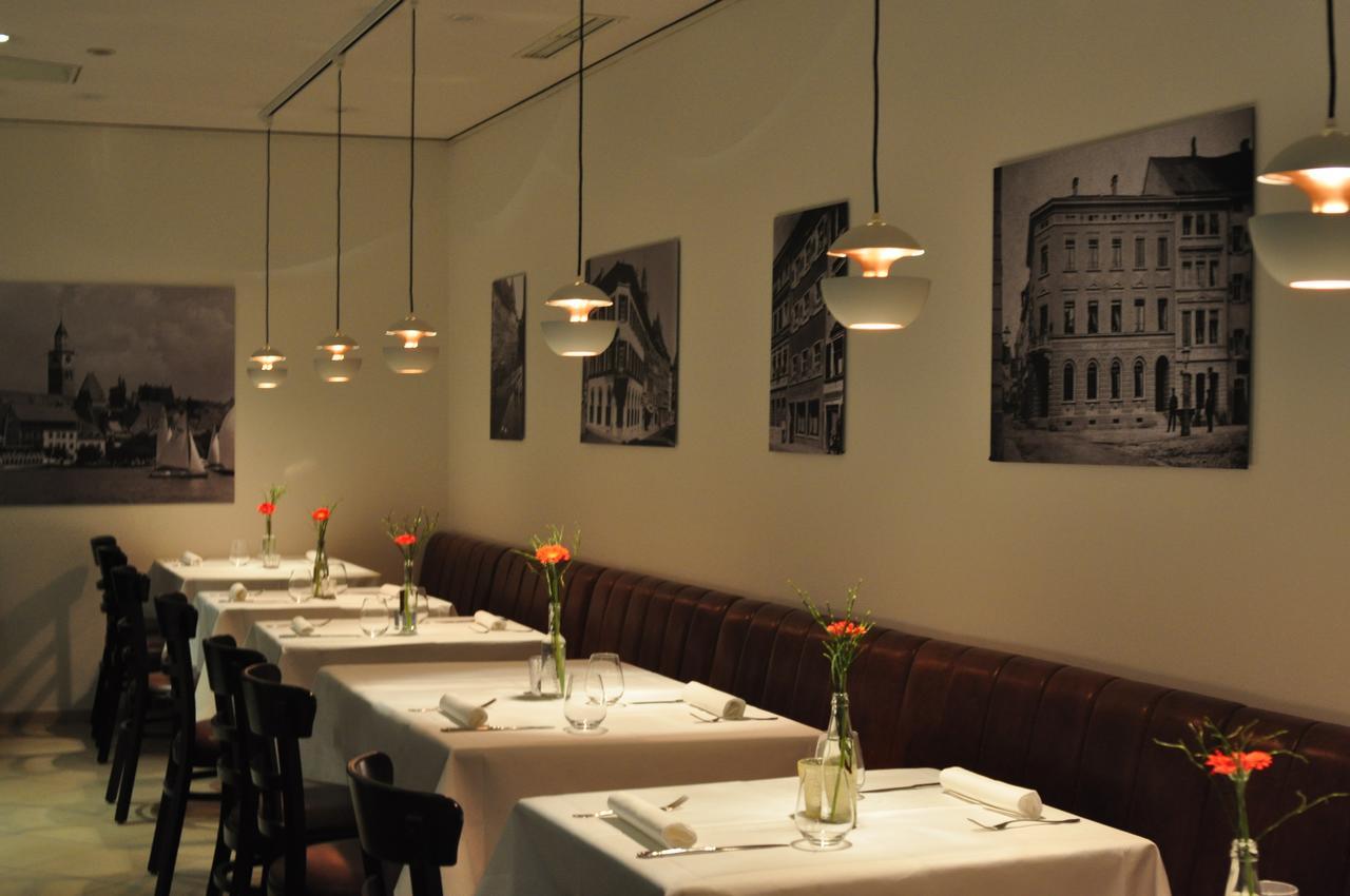 Hotel & Restaurant 
