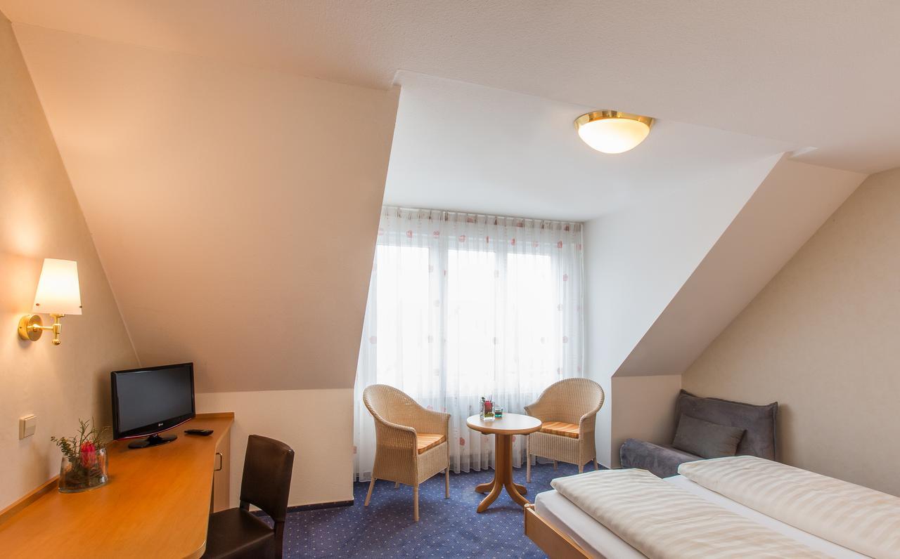 Hellers Twenty Four Ii -24h-check-in- 3*