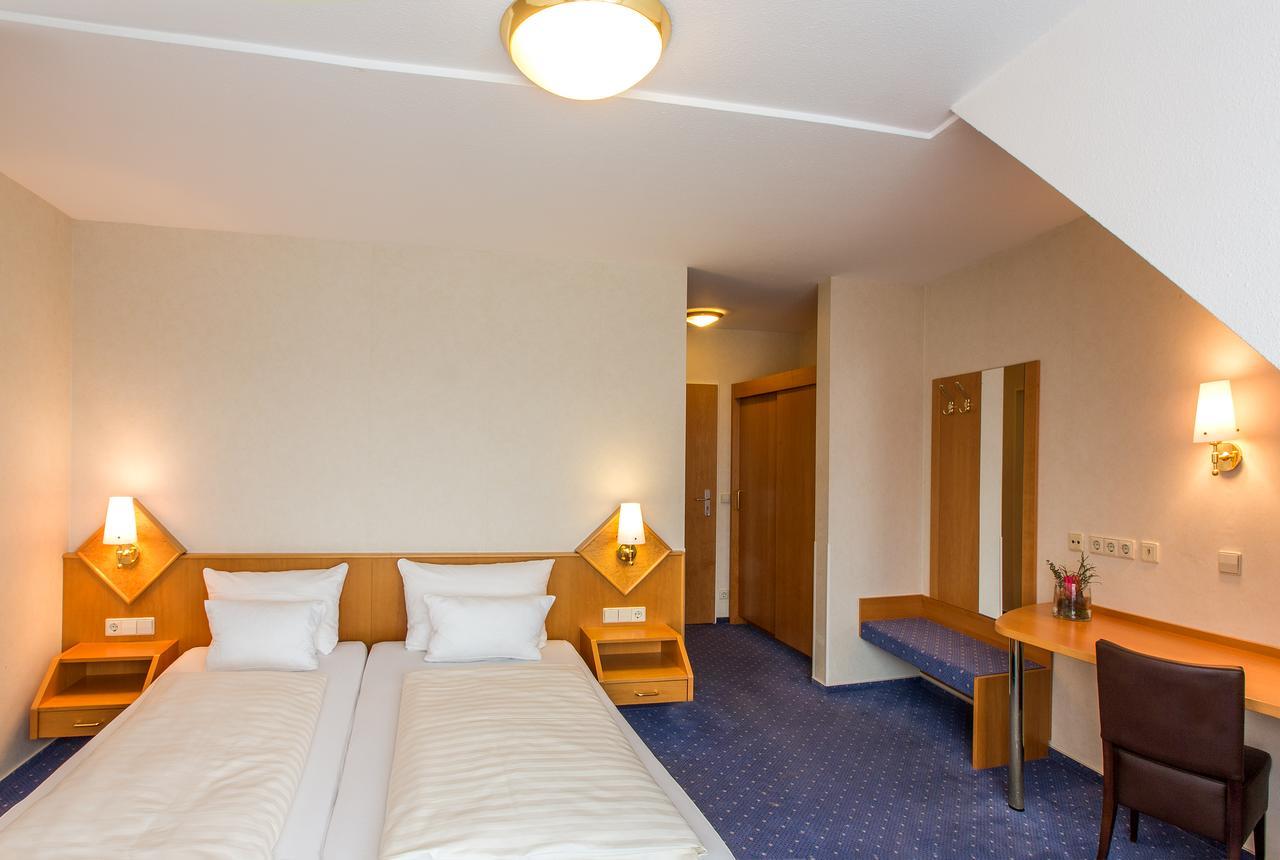 Hotel Hellers Twenty Four Ii -24h-check-in- Friedrichshafen