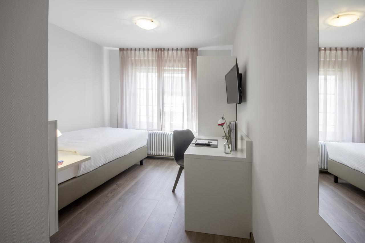 Hotel Hotel & Restaurant 