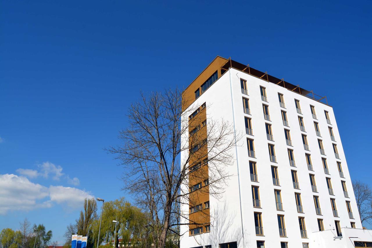 Hotel K99 3*