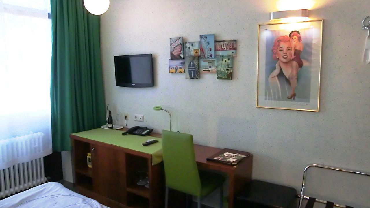 Hotel-Durmersheim Hotel 3*